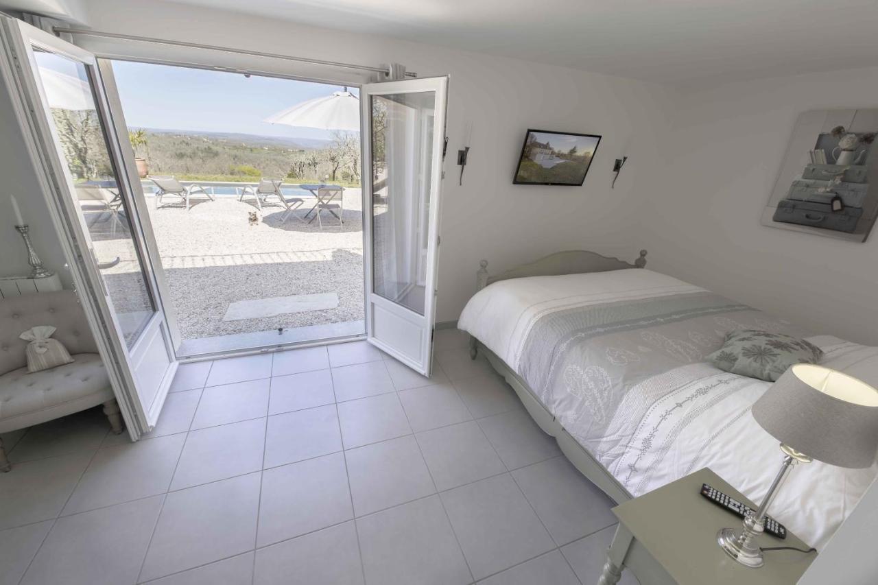 Domaine La Garenne Bed & Breakfast Reilhaguet Exterior foto
