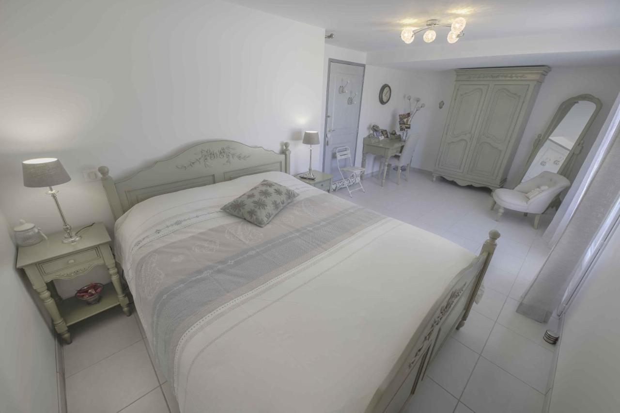 Domaine La Garenne Bed & Breakfast Reilhaguet Exterior foto